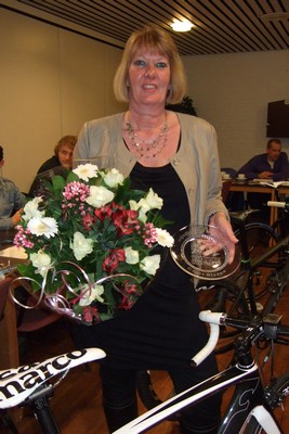 Ledenvergadering soepel en feestelijk verlopen.
