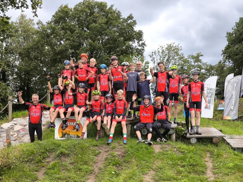 Laatste training voor de zomerstop bij Bikepark Holten, IJs- en skeelerclub Nijeveen en Bikewize Academy